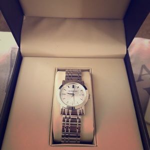 💯% AUTHENTIC BURBERRY WATCH.